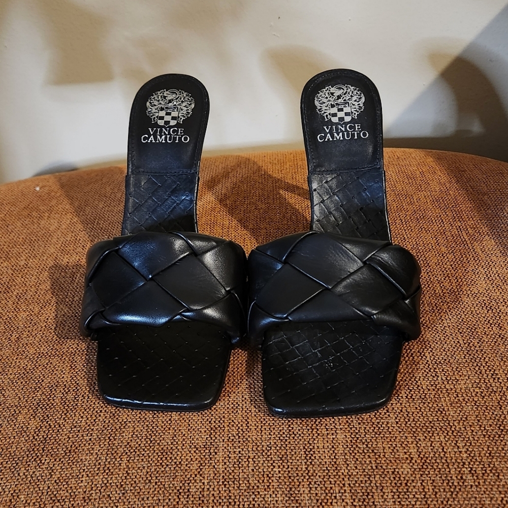 ❗️SOLD❗️Vince Camuto Leather Mules
